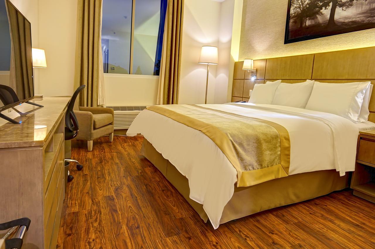 Radisson Hotel 5*
